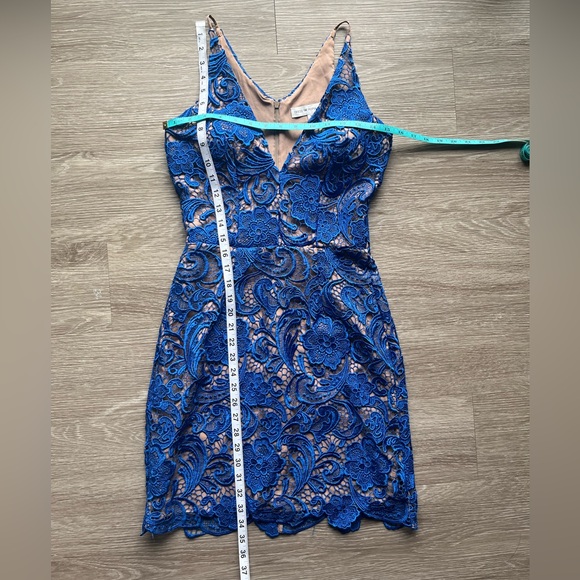 Dress the Population Ava Allie Crochet Overlay Cobalt Blue & Nude Size Small - Picture 4 of 10